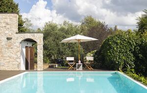 Hillside Elegance with Private Pool - Fortunago, Italy