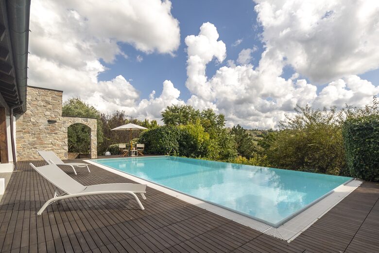 Hillside Elegance with Private Pool - Fortunago, Italy