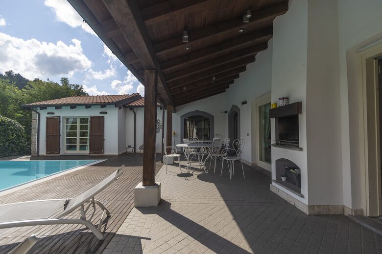 Hillside Elegance with Private Pool - Fortunago, Italy