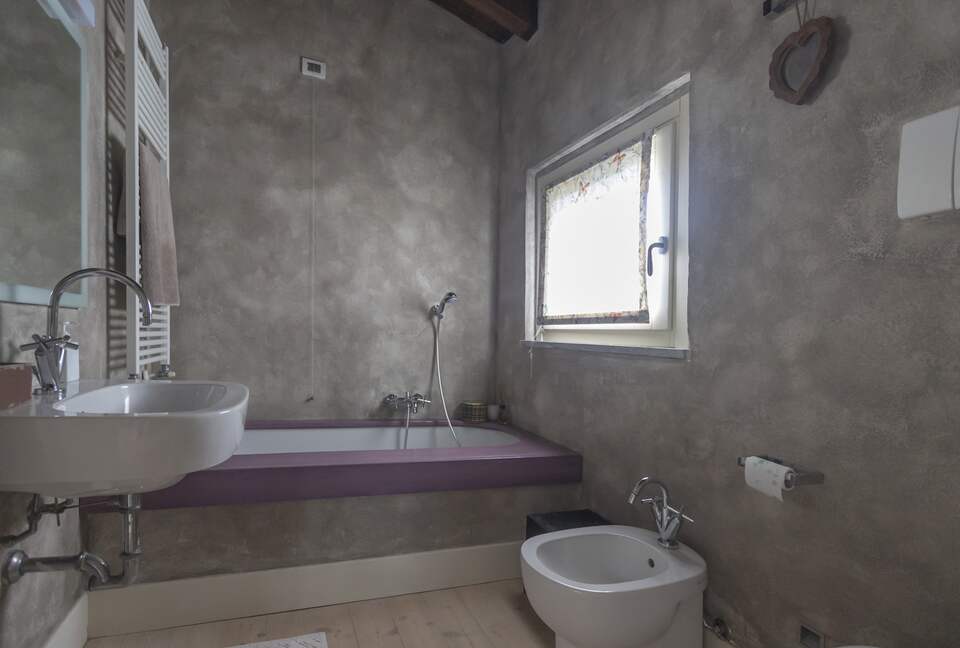 Hillside Elegance with Private Pool - Fortunago, Italy