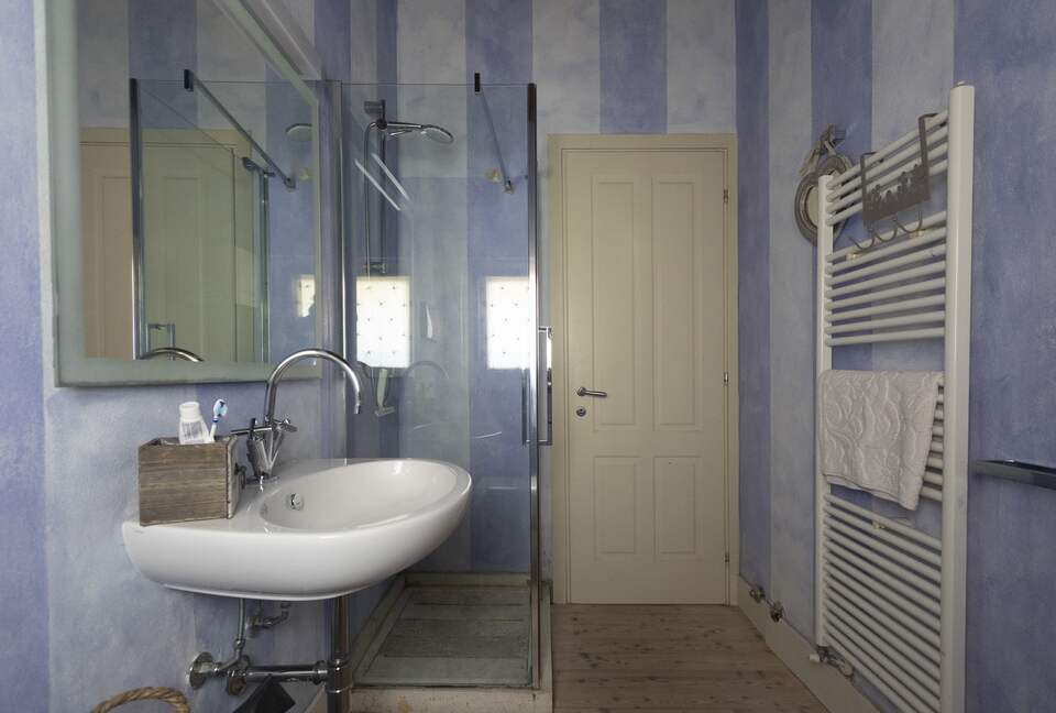 Hillside Elegance with Private Pool - Fortunago, Italy