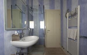 Hillside Elegance with Private Pool - Fortunago, Italy