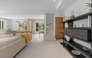 Modern Provençal Elegance in Cap d’Antibes - Antibes, France