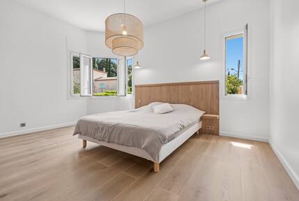 Modern Provençal Elegance in Cap d’Antibes - Antibes, France