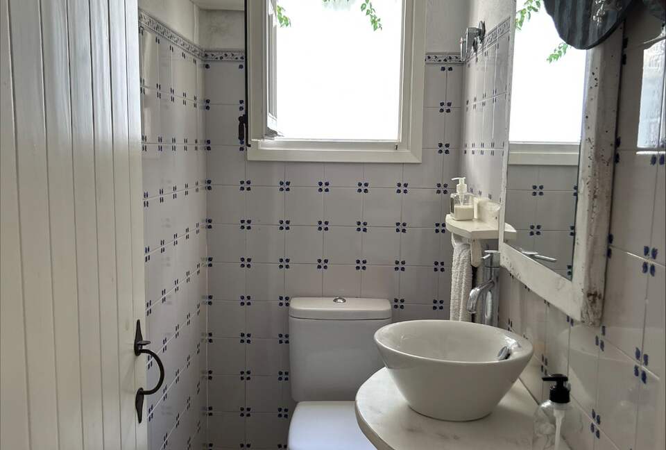 Inviting Menorcan Escape with Pool Access - Ciutadella de Menorca, Spain