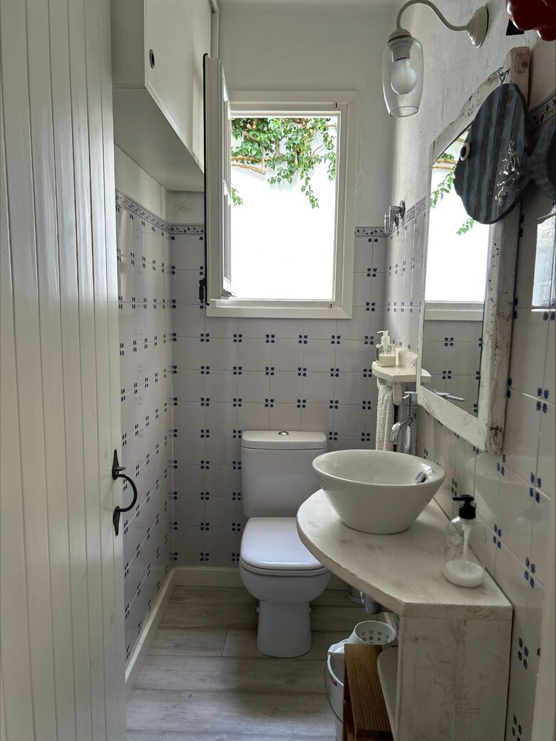 Inviting Menorcan Escape with Pool Access - Ciutadella de Menorca, Spain