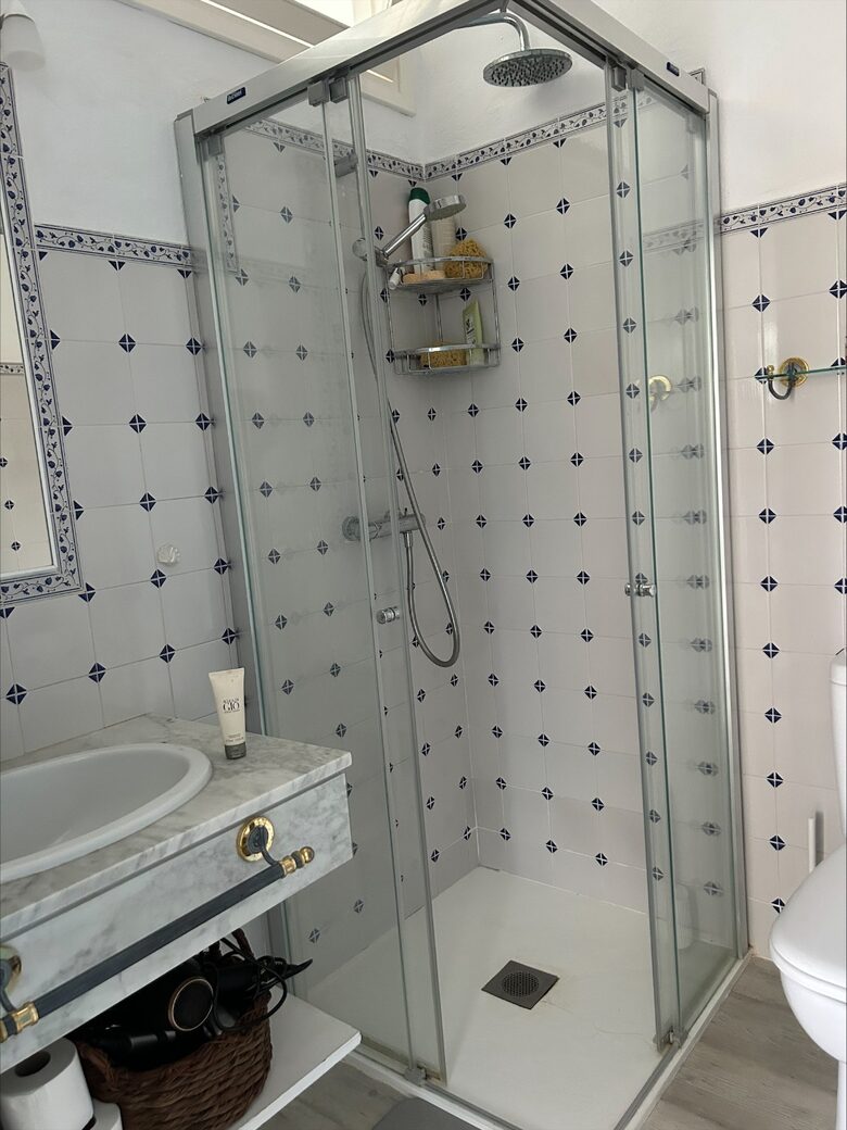 Inviting Menorcan Escape with Pool Access - Ciutadella de Menorca, Spain