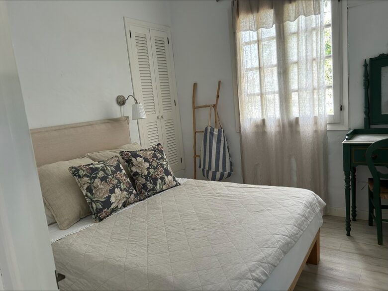 Inviting Menorcan Escape with Pool Access - Ciutadella de Menorca, Spain