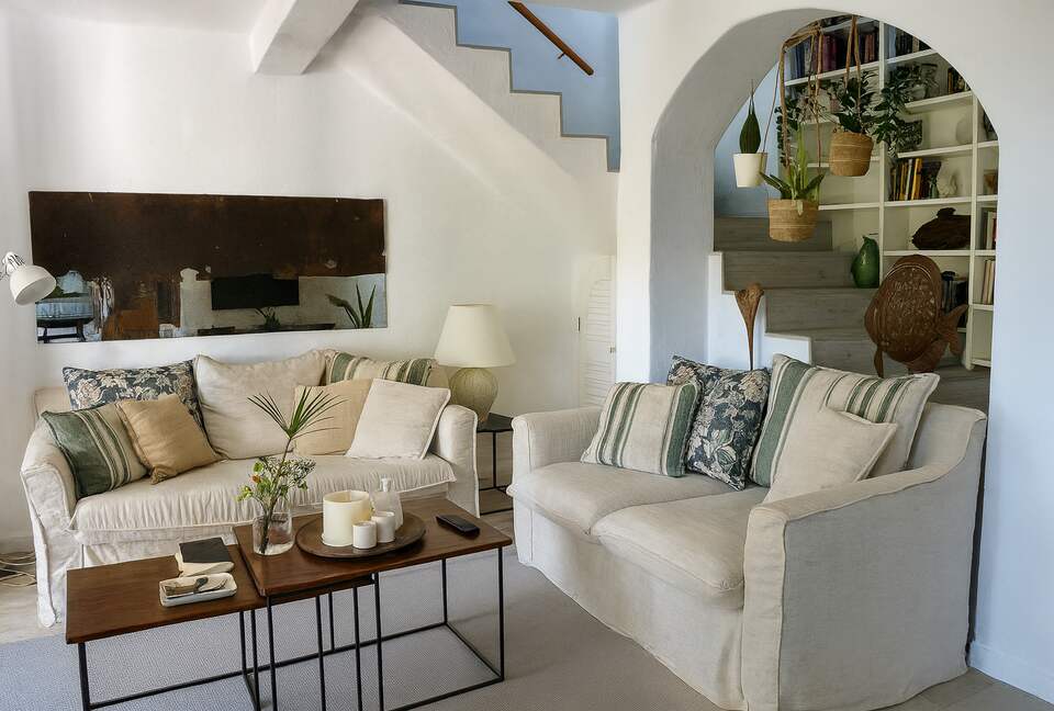 Inviting Menorcan Escape with Pool Access - Ciutadella de Menorca, Spain