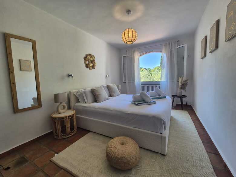 Sunlit Sophistication near Cannes - Cannes, France