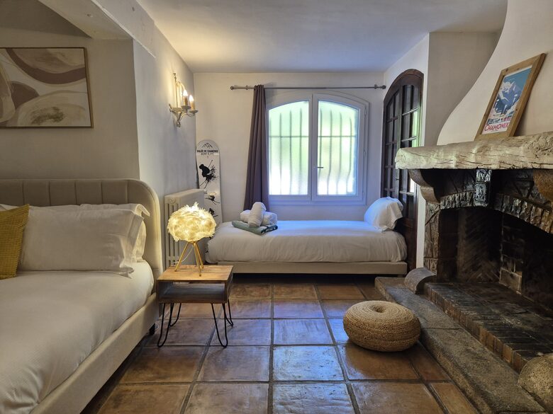 Sunlit Sophistication near Cannes - Cannes, France