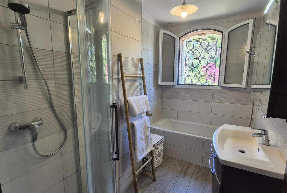 Sunlit Sophistication near Cannes - Cannes, France