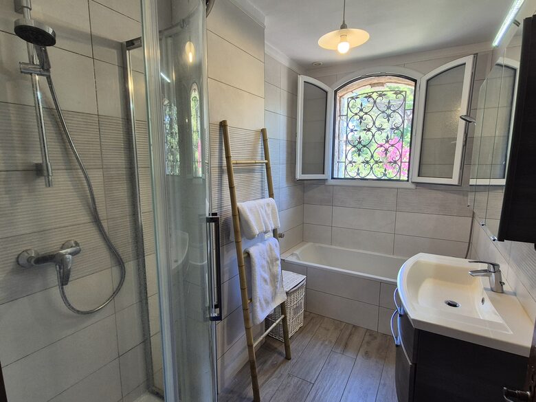 Sunlit Sophistication near Cannes - Cannes, France