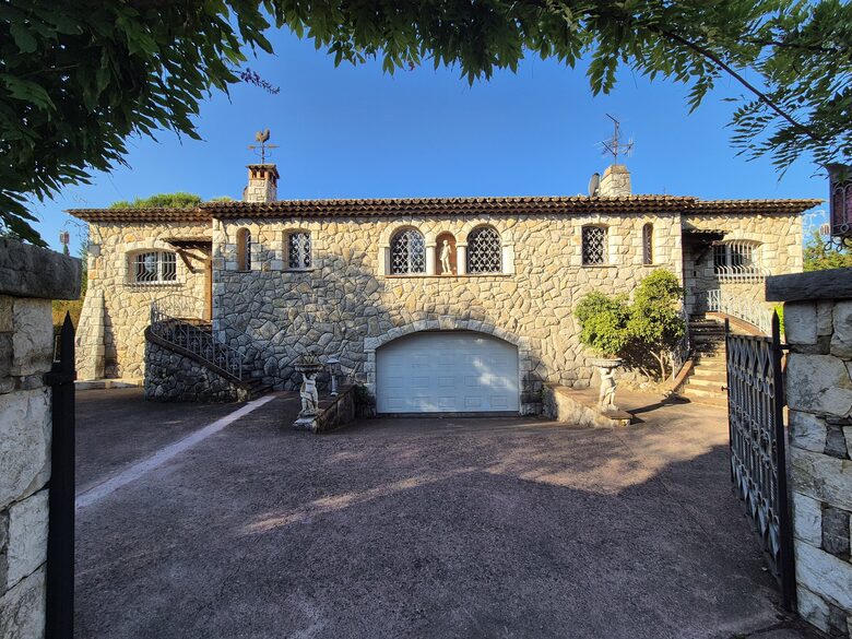 Sunlit Sophistication near Cannes - Cannes, France