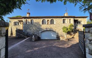 Sunlit Sophistication near Cannes - Cannes, France