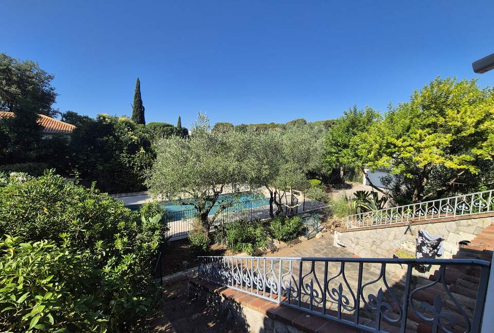 Sunlit Sophistication near Cannes - Cannes, France