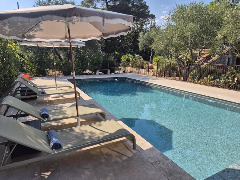 Sunlit Sophistication near Cannes - Cannes, France