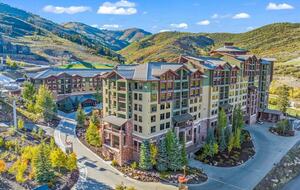 Ground-Level Condo in Park City’s Canyons Village with Panoramic Vistas - Park City, Utah