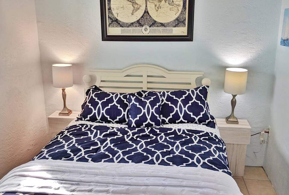 Bedroom 4 / Mother-in-Law Suite Bedroom