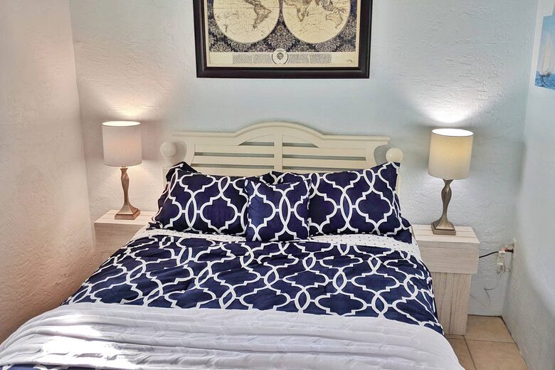 Bedroom 4 / Mother-in-Law Suite Bedroom