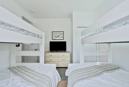 Surf City Beachfront Haven - Surf City, New Jersey