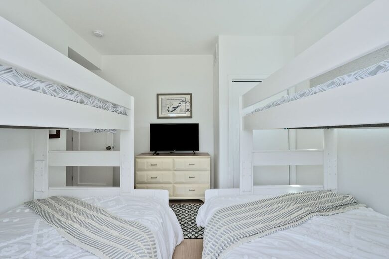 Surf City Beachfront Haven - Surf City, New Jersey