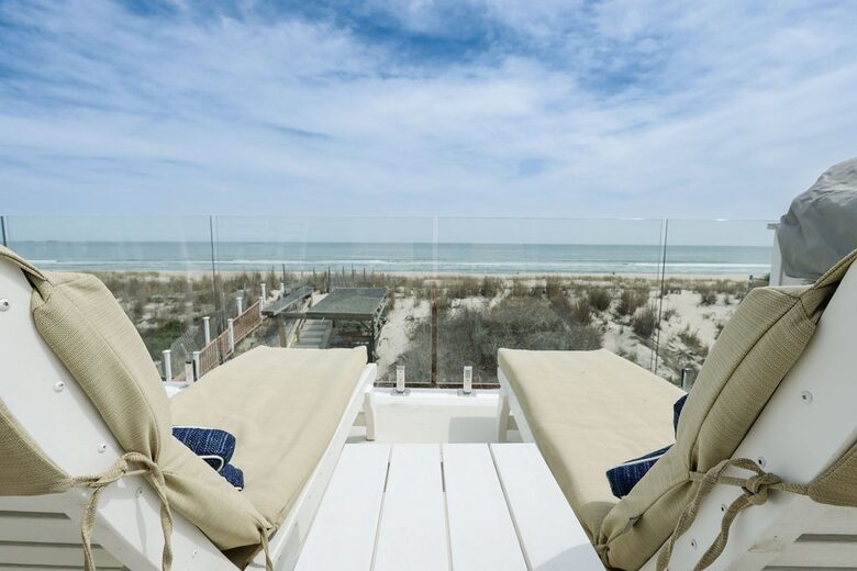 Surf City Beachfront Haven - Surf City, New Jersey
