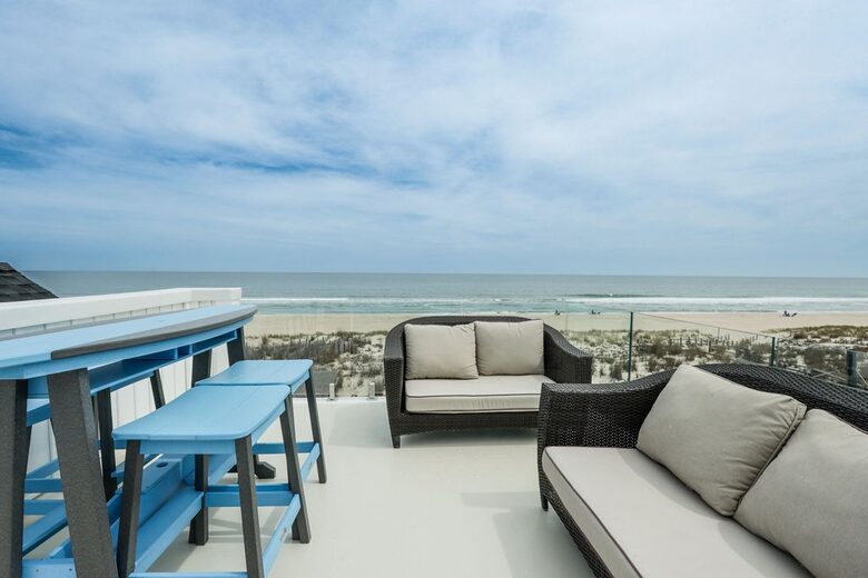 Surf City Beachfront Haven - Surf City, New Jersey