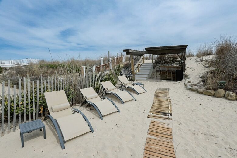 Surf City Beachfront Haven - Surf City, New Jersey