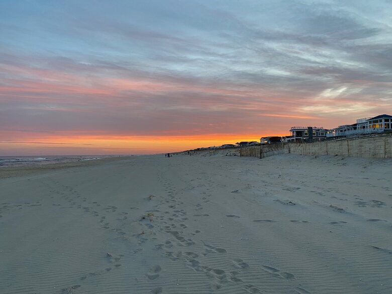 Surf City Beachfront Haven - Surf City, New Jersey