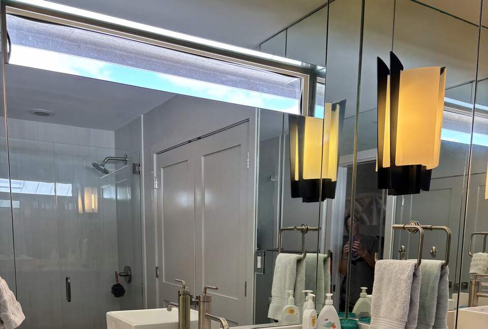 Waterfront Luxury on Lake LBJ | Dock, Outdoor Kitchen & Sunset Views - Horseshoe Bay, Texas