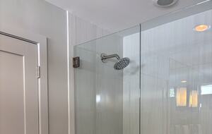 Waterfront Luxury on Lake LBJ | Dock, Outdoor Kitchen & Sunset Views - Horseshoe Bay, Texas