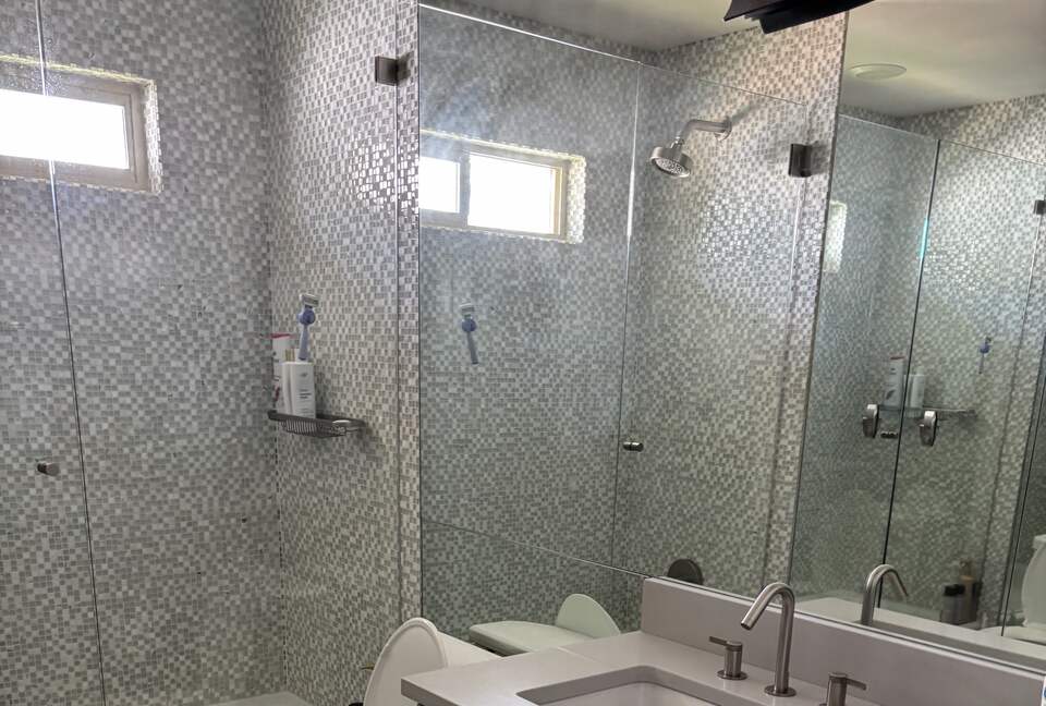 Waterfront Luxury on Lake LBJ | Dock, Outdoor Kitchen & Sunset Views - Horseshoe Bay, Texas