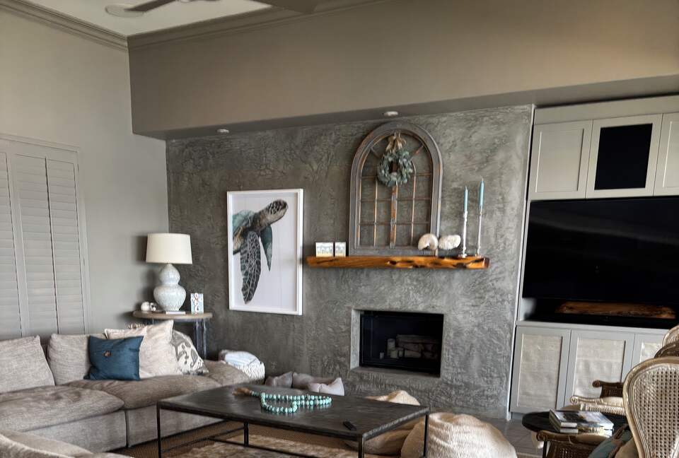 Waterfront Luxury on Lake LBJ | Dock, Outdoor Kitchen & Sunset Views - Horseshoe Bay, Texas