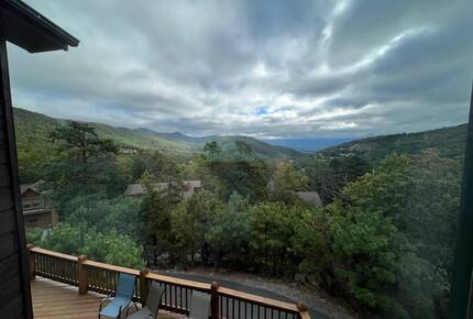 Elevated Views | Refined Massanutten Mountain Retreat - McGaheysville, Virginia