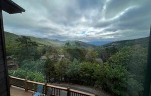 Elevated Views | Refined Massanutten Mountain Retreat - McGaheysville, Virginia