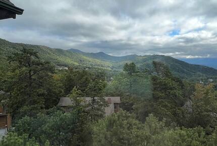 Elevated Views | Refined Massanutten Mountain Retreat - McGaheysville, Virginia