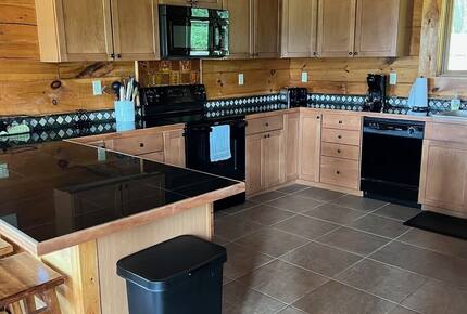 Elevated Views | Refined Massanutten Mountain Retreat - McGaheysville, Virginia