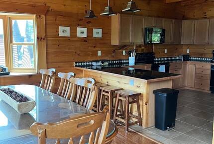 Elevated Views | Refined Massanutten Mountain Retreat - McGaheysville, Virginia