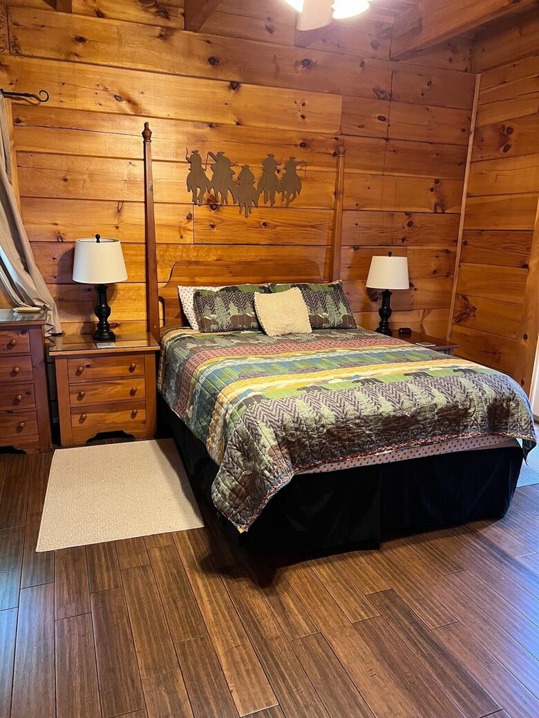 Elevated Views | Refined Massanutten Mountain Retreat - McGaheysville, Virginia