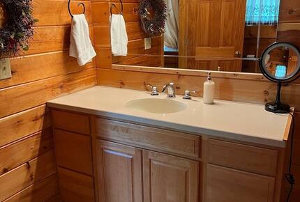 Elevated Views | Refined Massanutten Mountain Retreat - McGaheysville, Virginia