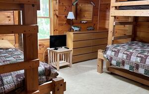 Elevated Views | Refined Massanutten Mountain Retreat - McGaheysville, Virginia