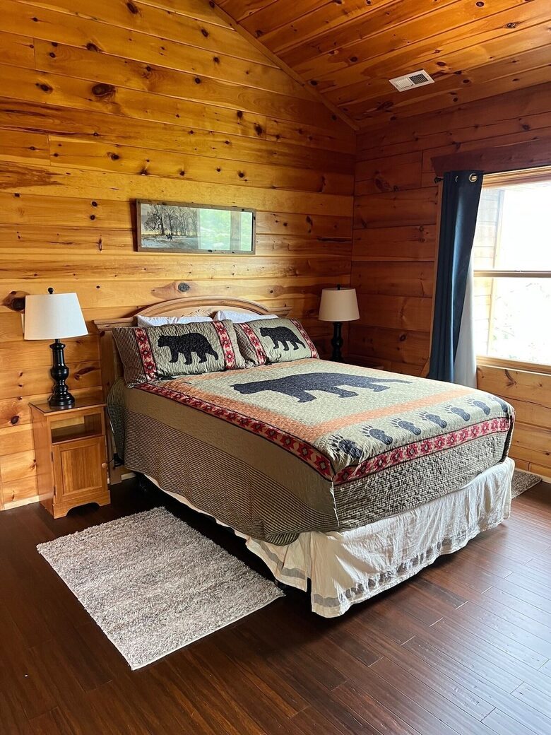 Elevated Views | Refined Massanutten Mountain Retreat - McGaheysville, Virginia