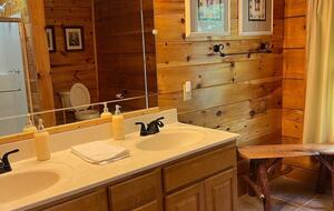 Elevated Views | Refined Massanutten Mountain Retreat - McGaheysville, Virginia