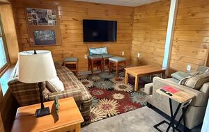 Elevated Views | Refined Massanutten Mountain Retreat - McGaheysville, Virginia