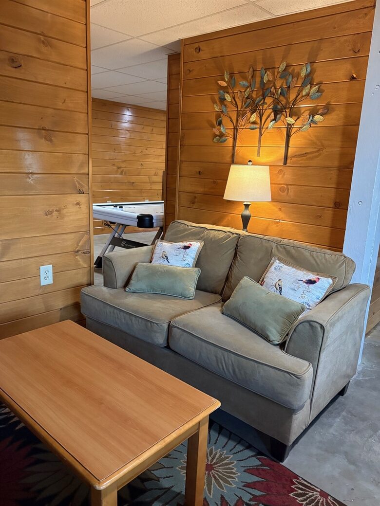 Elevated Views | Refined Massanutten Mountain Retreat - McGaheysville, Virginia