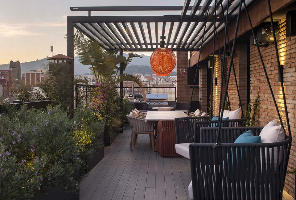 Luxury Urban Retreat Steps from Passeig de Gracia - Barcelona, Spain