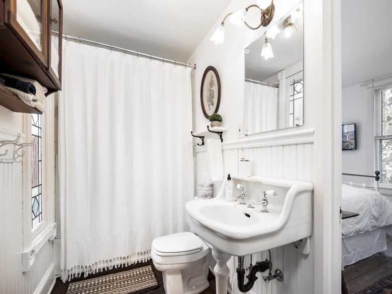 Victorian Coastal Elegance in Barnegat Light - Barnegat Light, New Jersey