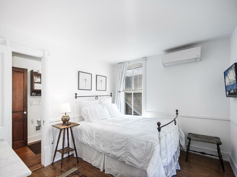 Victorian Coastal Elegance in Barnegat Light - Barnegat Light, New Jersey