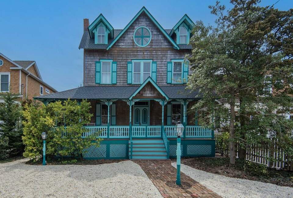 Victorian Coastal Elegance in Barnegat Light - Barnegat Light, New Jersey